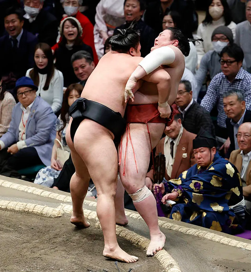 国技 館 座席 表の新設計発表（観客の快適さを追求した最新の配置と利便性）