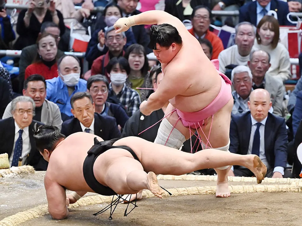 大相撲の熱戦を振り返る！今日の結果と注目対決をチェック 大相撲 今日 の 結果 動画
