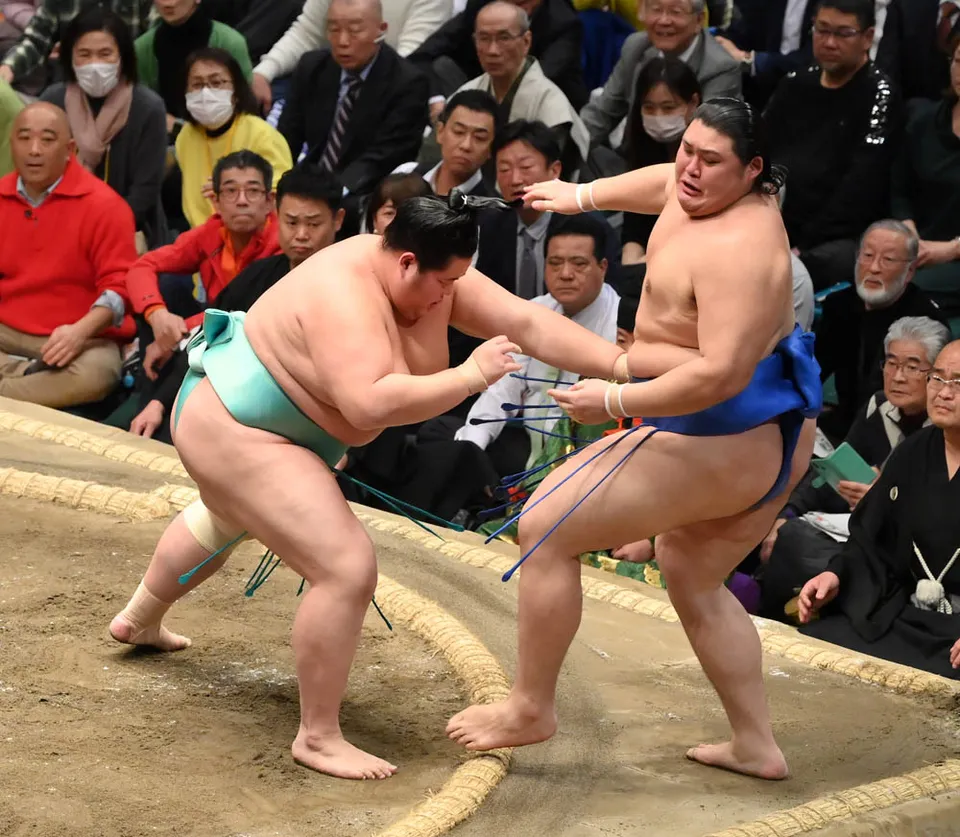 国技 館 座席 表の新設計発表（観客の快適さを追求した最新の配置と利便性）