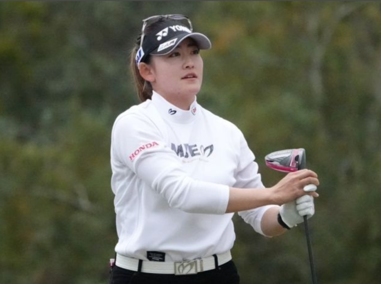 岩井千怜が首位、山下美夢有は2位　日本勢5人が最終日進出／米女子最終予選会