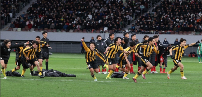 前橋育英、7大会ぶり2度目の全国高校サッカー制覇！PK戦で劇的勝利