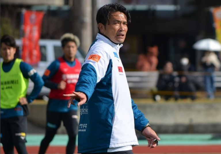 新たなスタイルで挑む2025年シーズン、岩政監督が描く“選手主体”の札幌サッカー