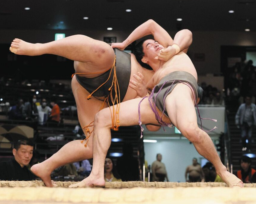 細マッチョ力士・山藤が大技「居反り」で新幕下昇進を確実に 目標は80キロと十両入り 細マッチョ力士・山藤が大技「居反り」で新幕下昇進を確実に 目標は80キロと十両入り