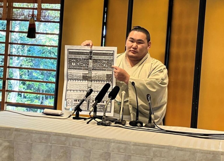 新横綱豊昇龍、初の番付発表会見で心境語る「責任は怖いが自身を持って突き進む」 