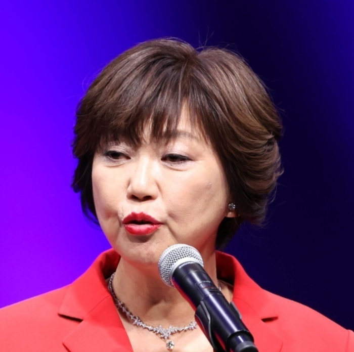 男性キャディーの不倫スキャンダルが女子ゴルフ界を揺るがす!文春報道で波紋広がる 男性キャディーの不倫スキャンダルが女子ゴルフ界を揺るがす!文春報道で波紋広がる