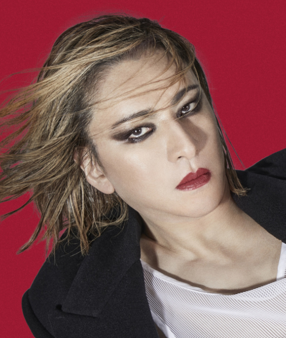 YOSHIKI、メジャー開幕戦で日米国歌を演奏！首の手術後初パフォーマンス