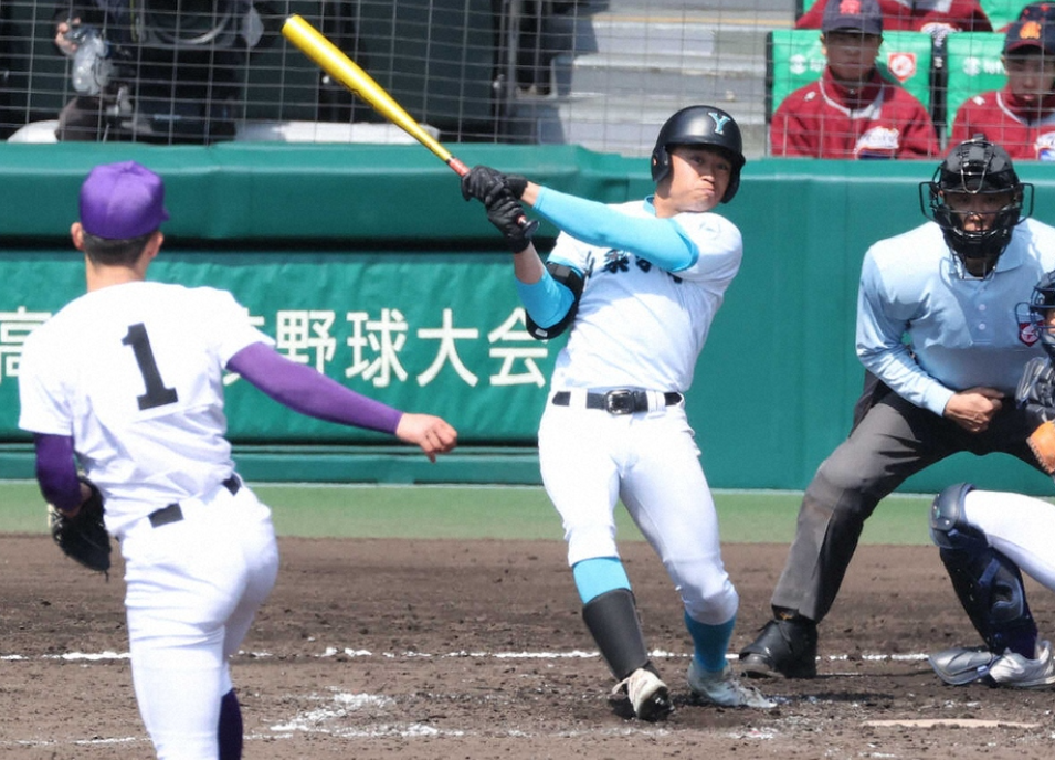山梨学院が継投策で天理を封じ込め、3年連続初戦突破を達成 山梨学院が継投策で天理を封じ込め、3年連続初戦突破を達成