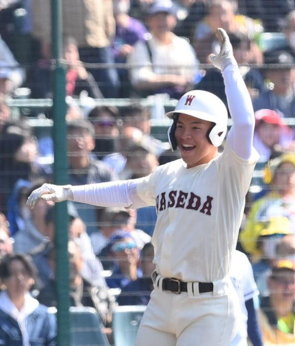 早稲田実がセンバツ初戦を突破！101年ぶりの再戦で高松商を下す　エース中村が投打で大活躍