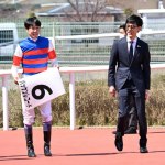 秋山真一郎調教師が初勝利！武豊騎手の手腕でJRA開業後第一号を飾る